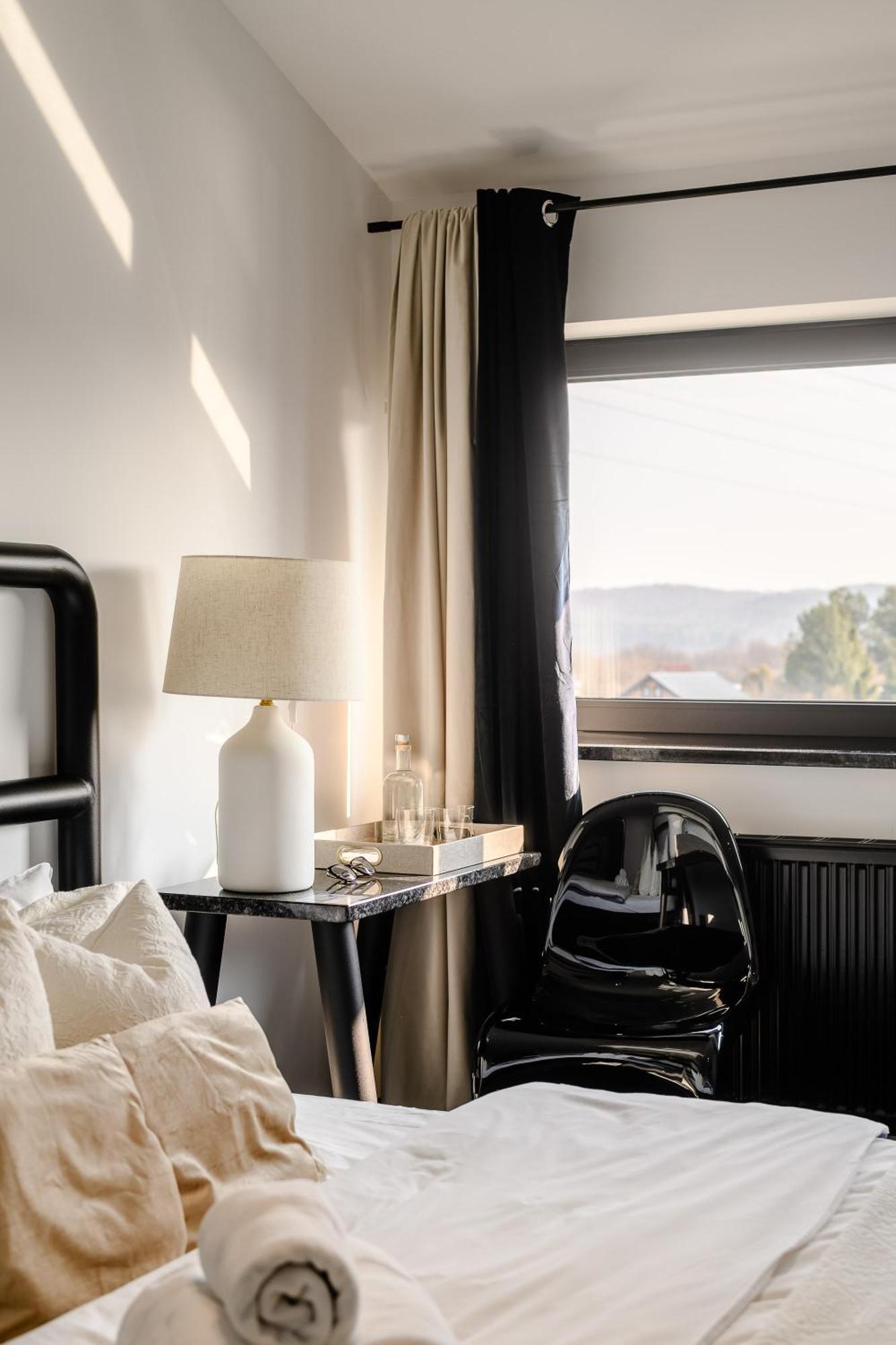 Golden Lion House Bed&Breakfast Rumia Extérieur photo